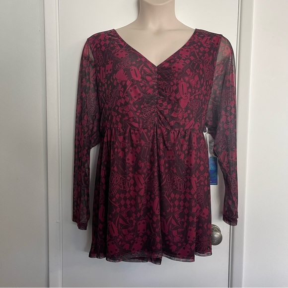 TORRID NWT DISNEY VILLAINS LONG SLEEVE CINCH FRONT TOP MESH QUEEN OF HEARTS - Picture 2 of 7